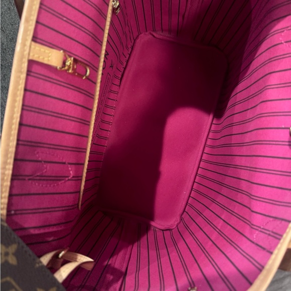 Louis Vuitton neverfull 2021 edition. - Picture 3 of 4